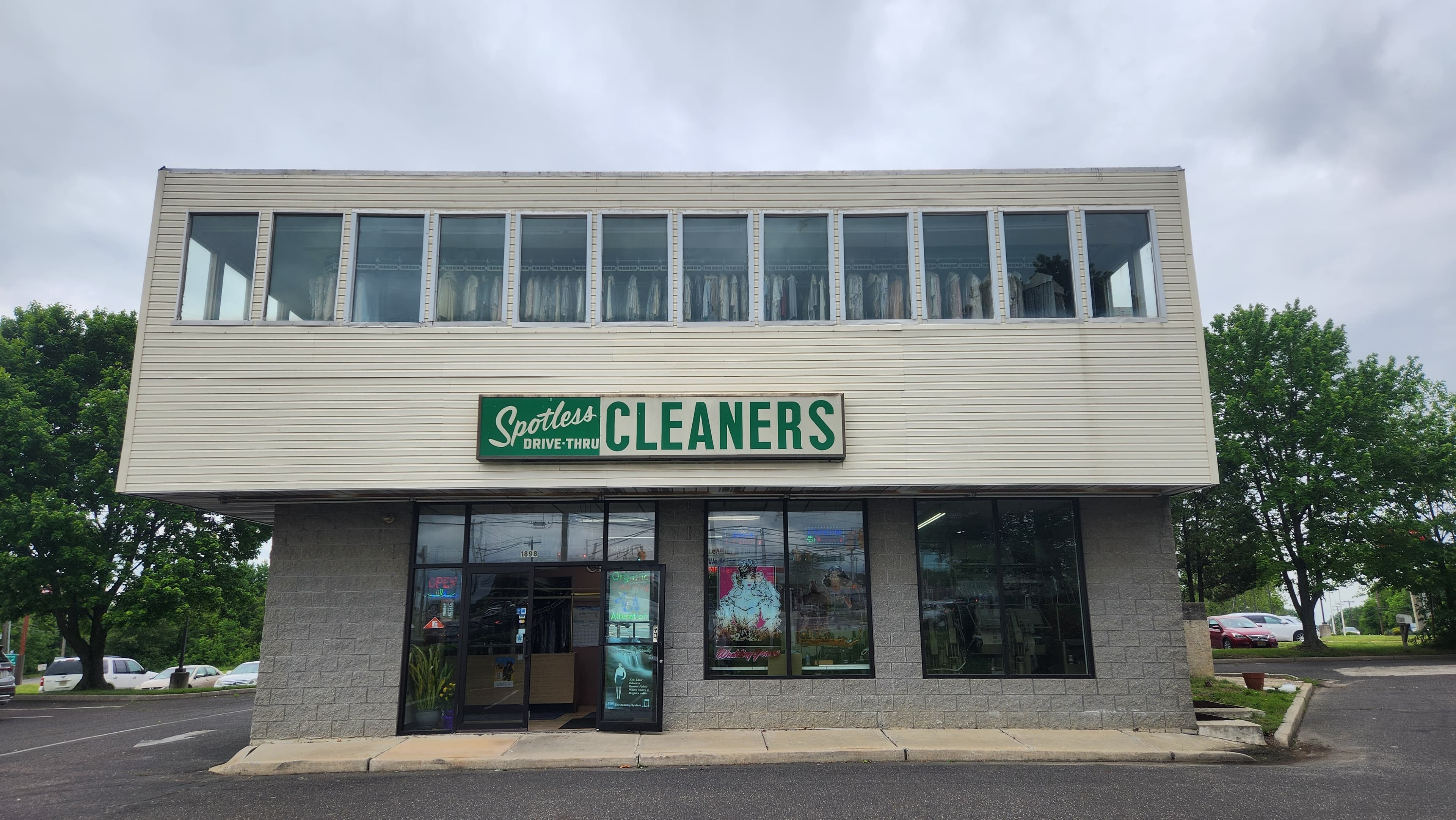 spotless cleaners building